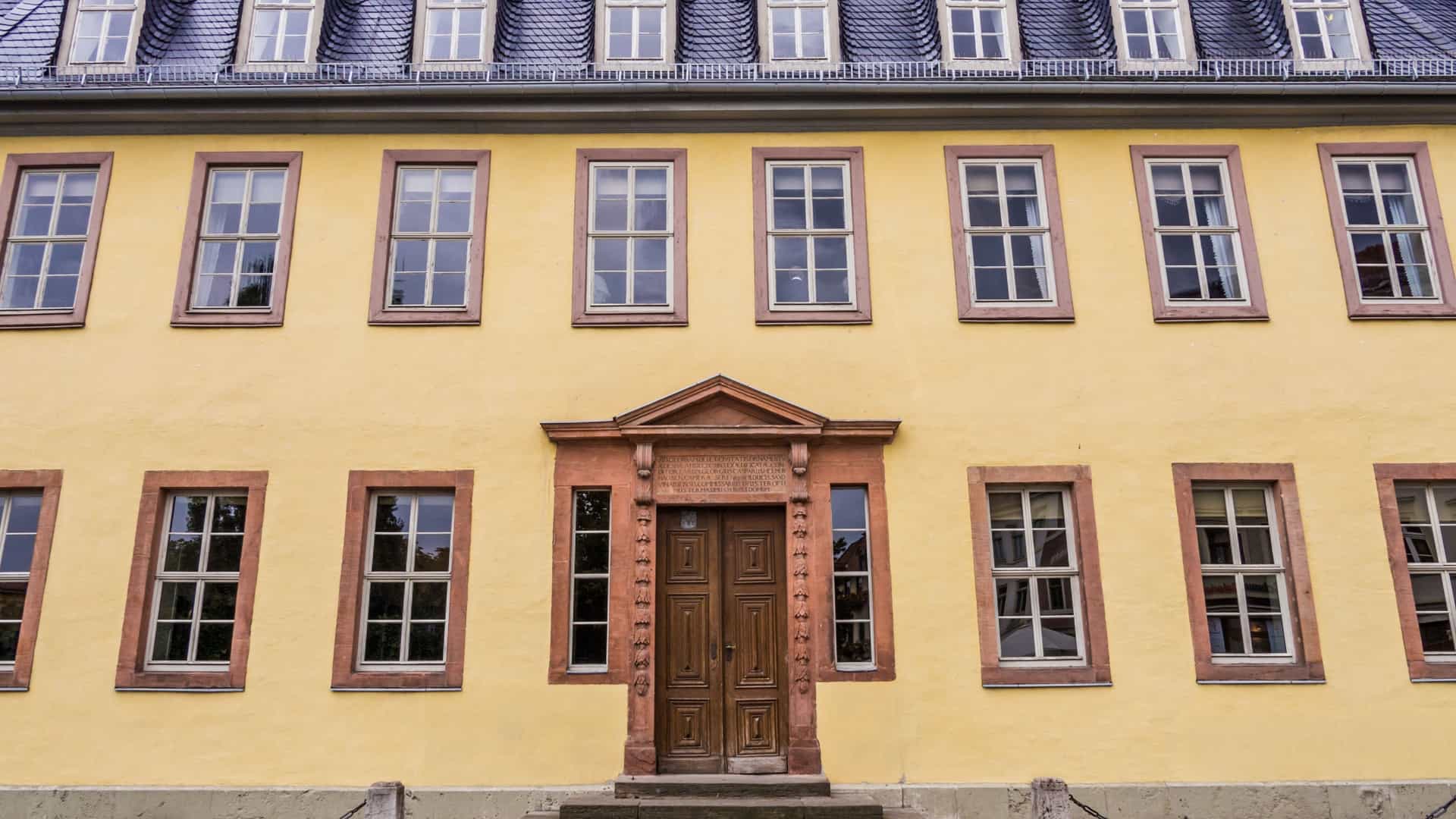 The exterior of the Goethe House (Goethes Wohnhaus), part of the Goethenationalmuseum in Weimar, Germany, showcasing its classical architecture.