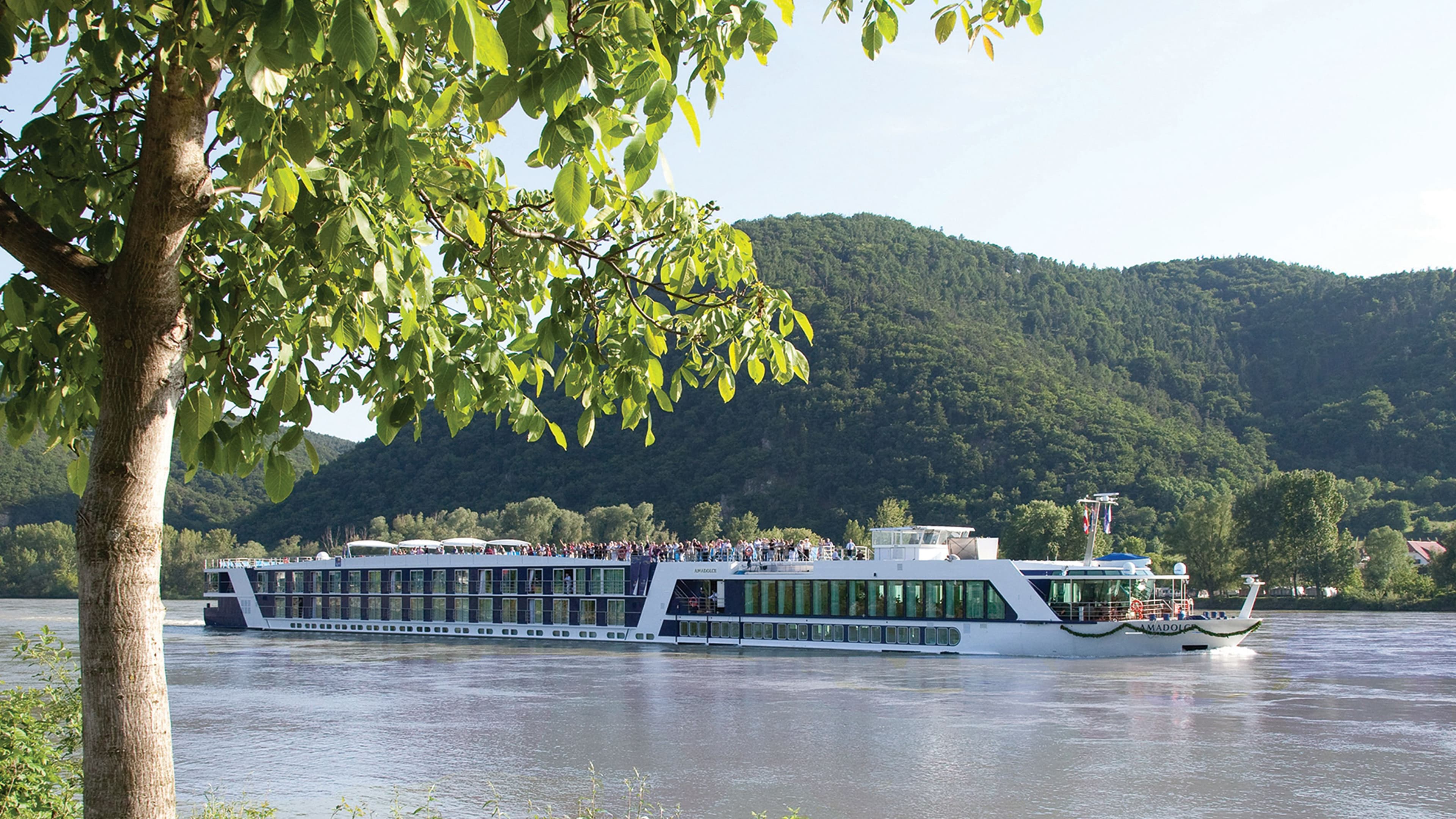 Amawaterways Amadolce river ship exterior.