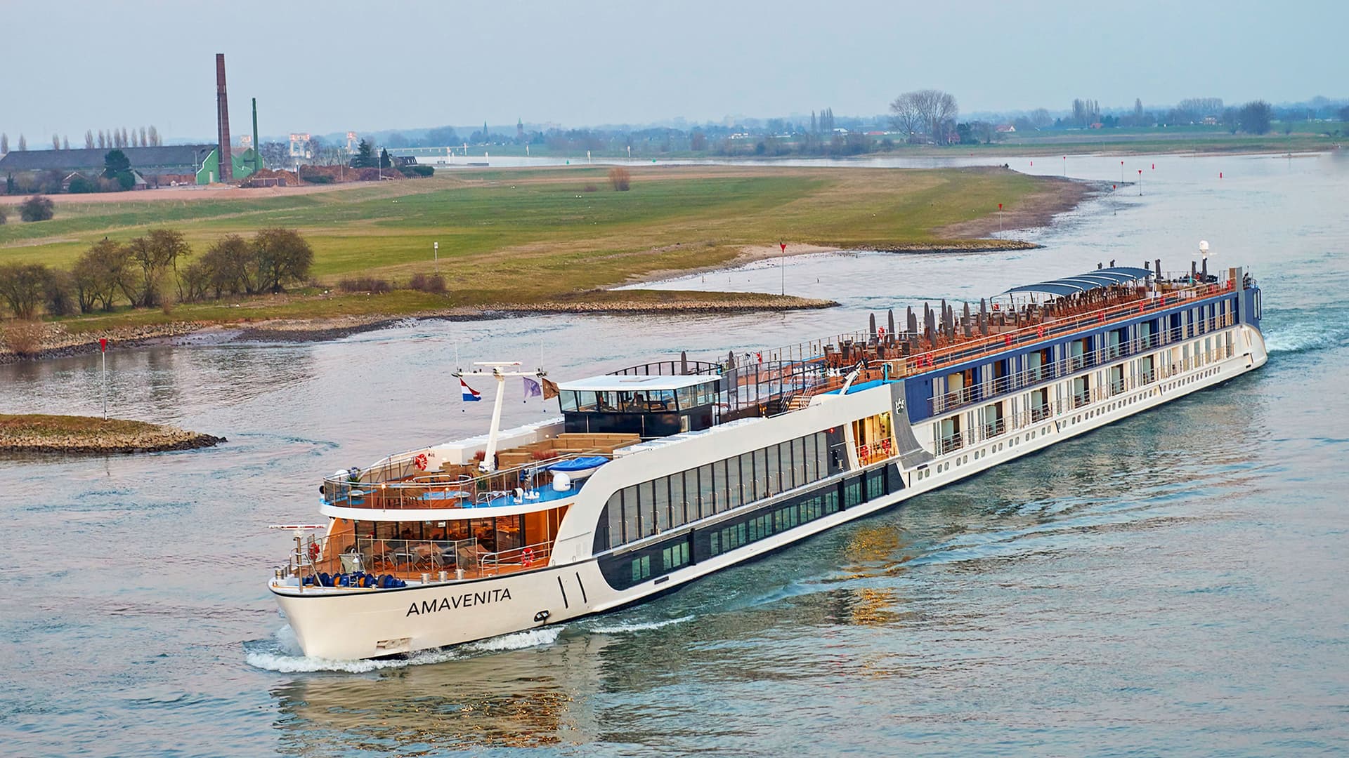 Amawaterways-AmaVenita river ship exterior.