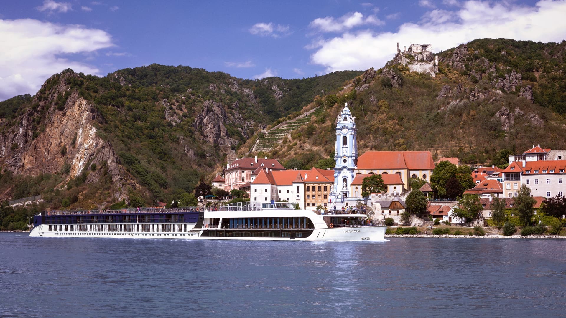 AmaWaterways AmaViola ship exterior.