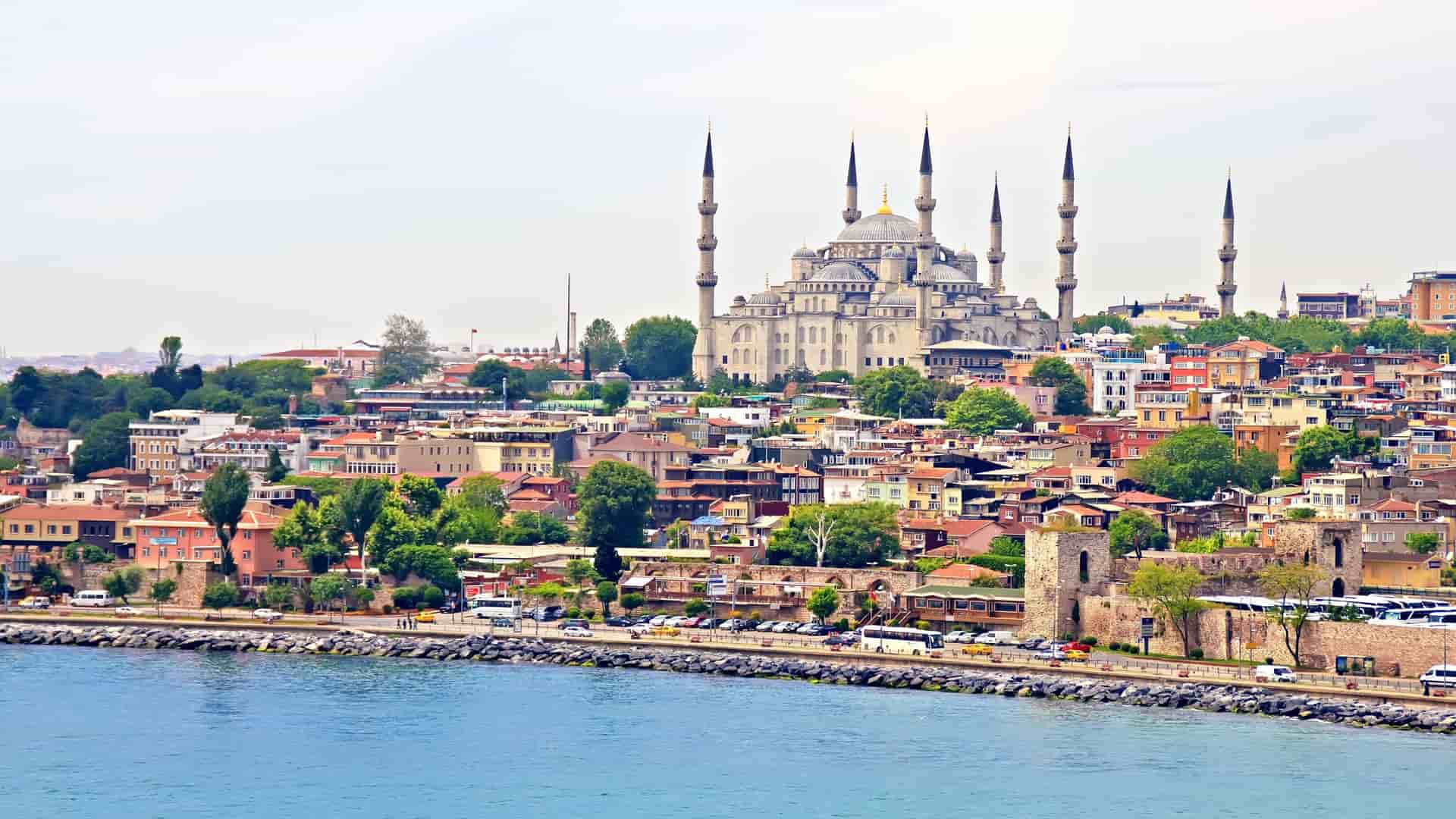 Blue Mosque and historic Istanbul skyline with Bosphorus Strait.