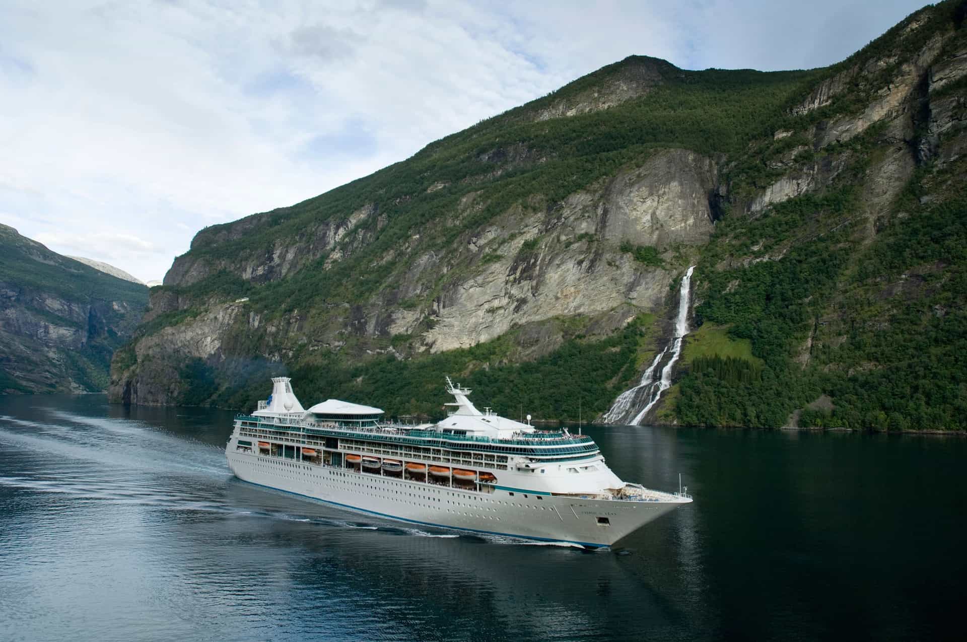 Royal Caribbean Vision of the Seas ship exterior