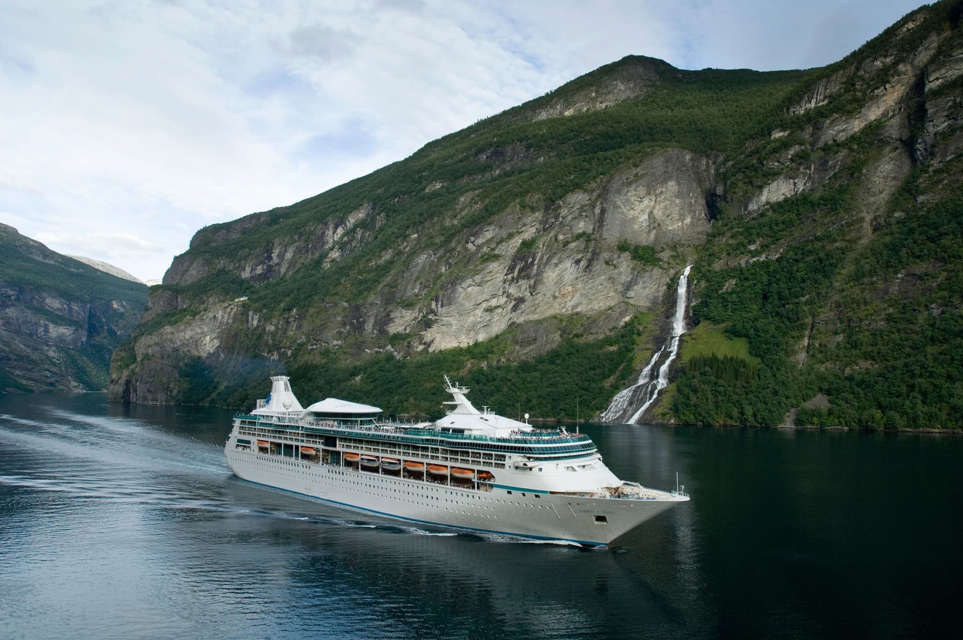 Royal Caribbean Vision of the Seas ship exterior