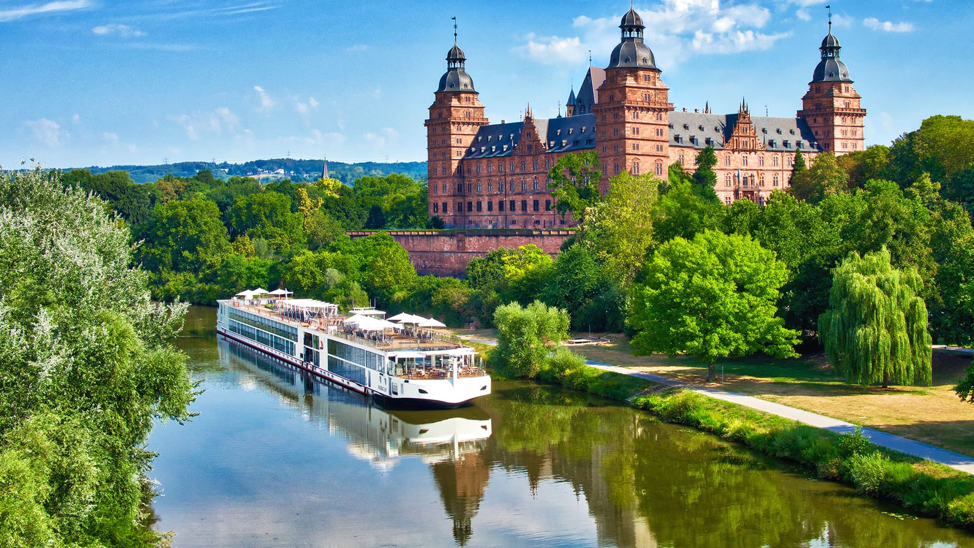 Viking Eir river cruise ship exterior.