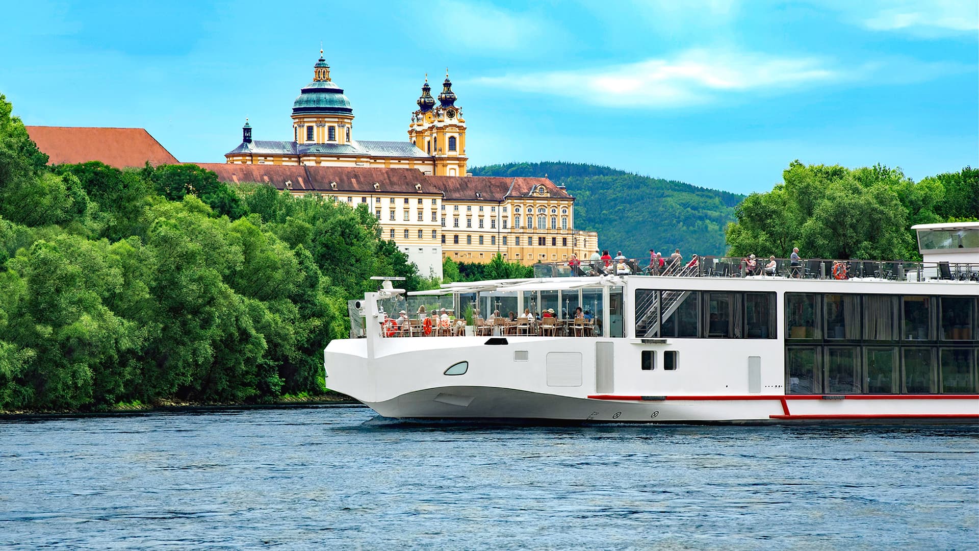 Viking Gefjon river cruise ship exterior.