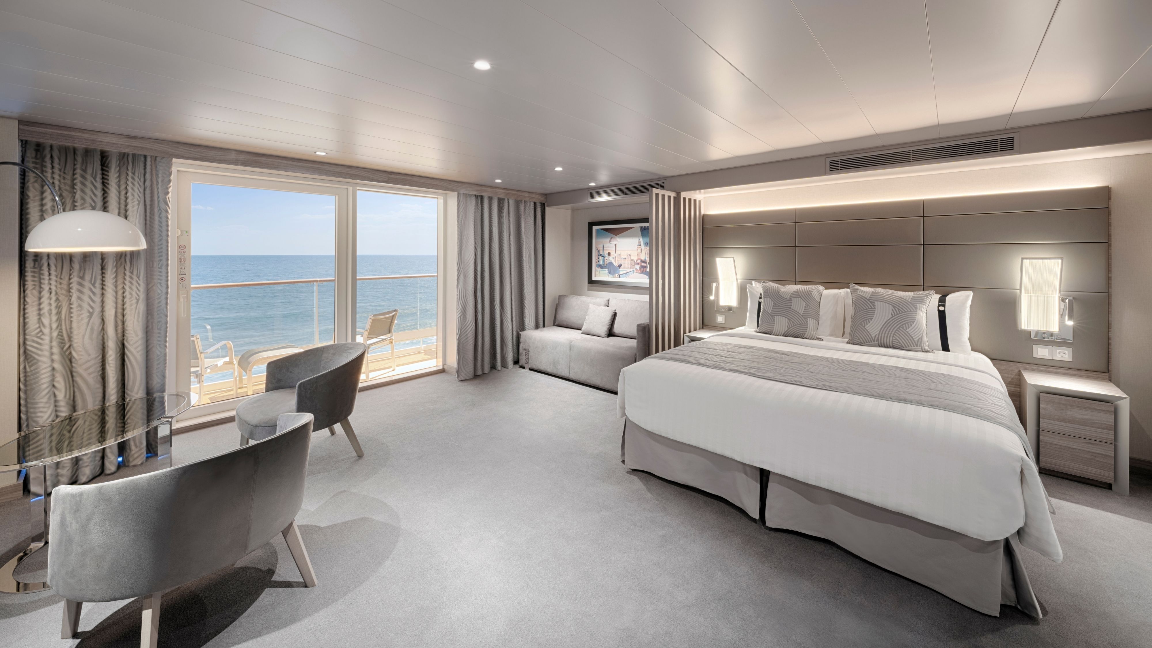 MSC Yacht Club Duplex Suite with terrace and whirlpool bath